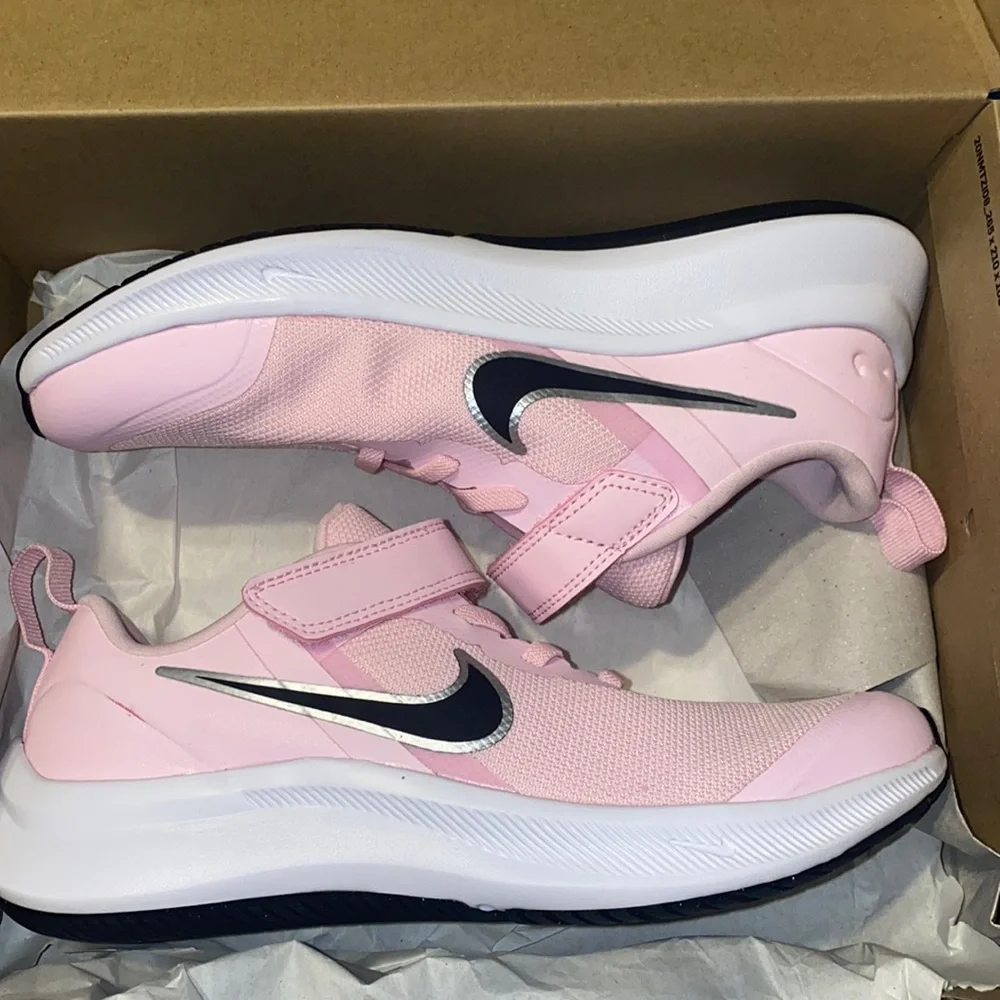 Nike star runner 3y pink ( NEW )